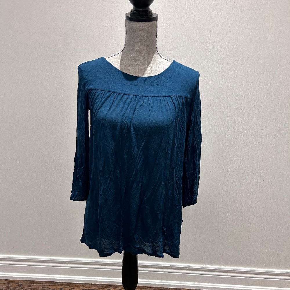 Aritzia Wilfred Green flowy top